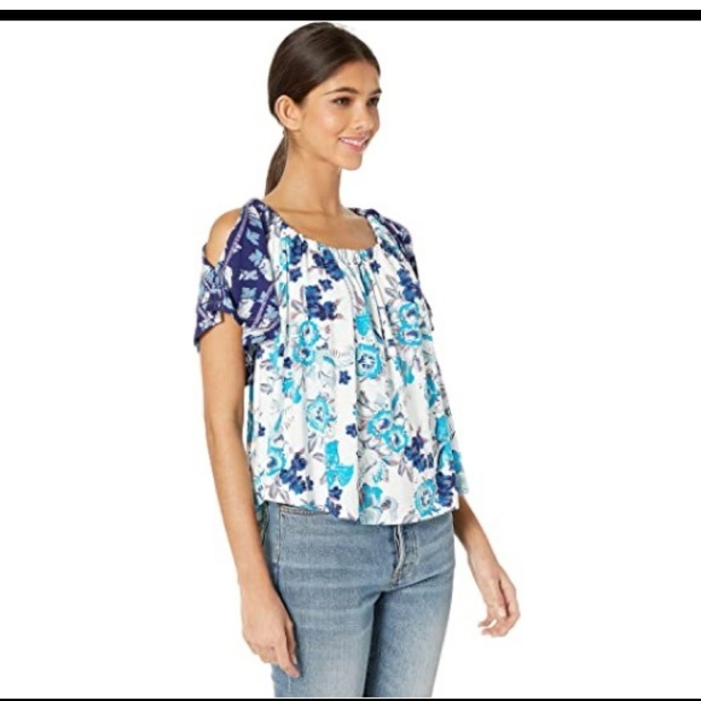 Free People Boho Babe Cold Shoulder Top. Size small